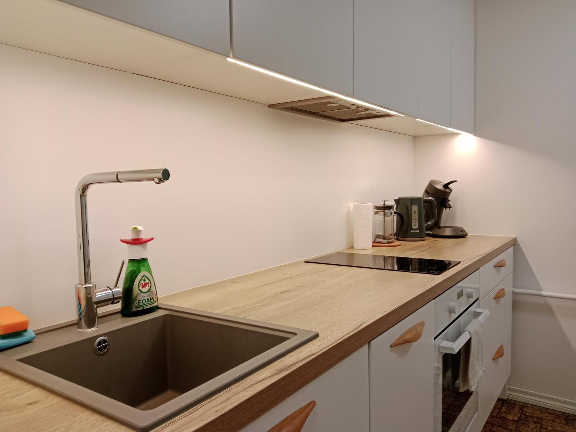 City Center Raua Apartment With Balcony Талин Екстериор снимка