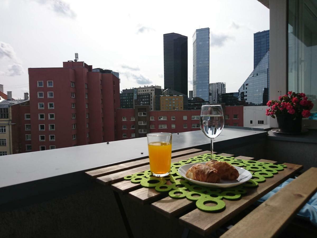 City Center Raua Apartment With Balcony Талин Екстериор снимка
